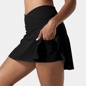 Halara tennis skirt (skort)